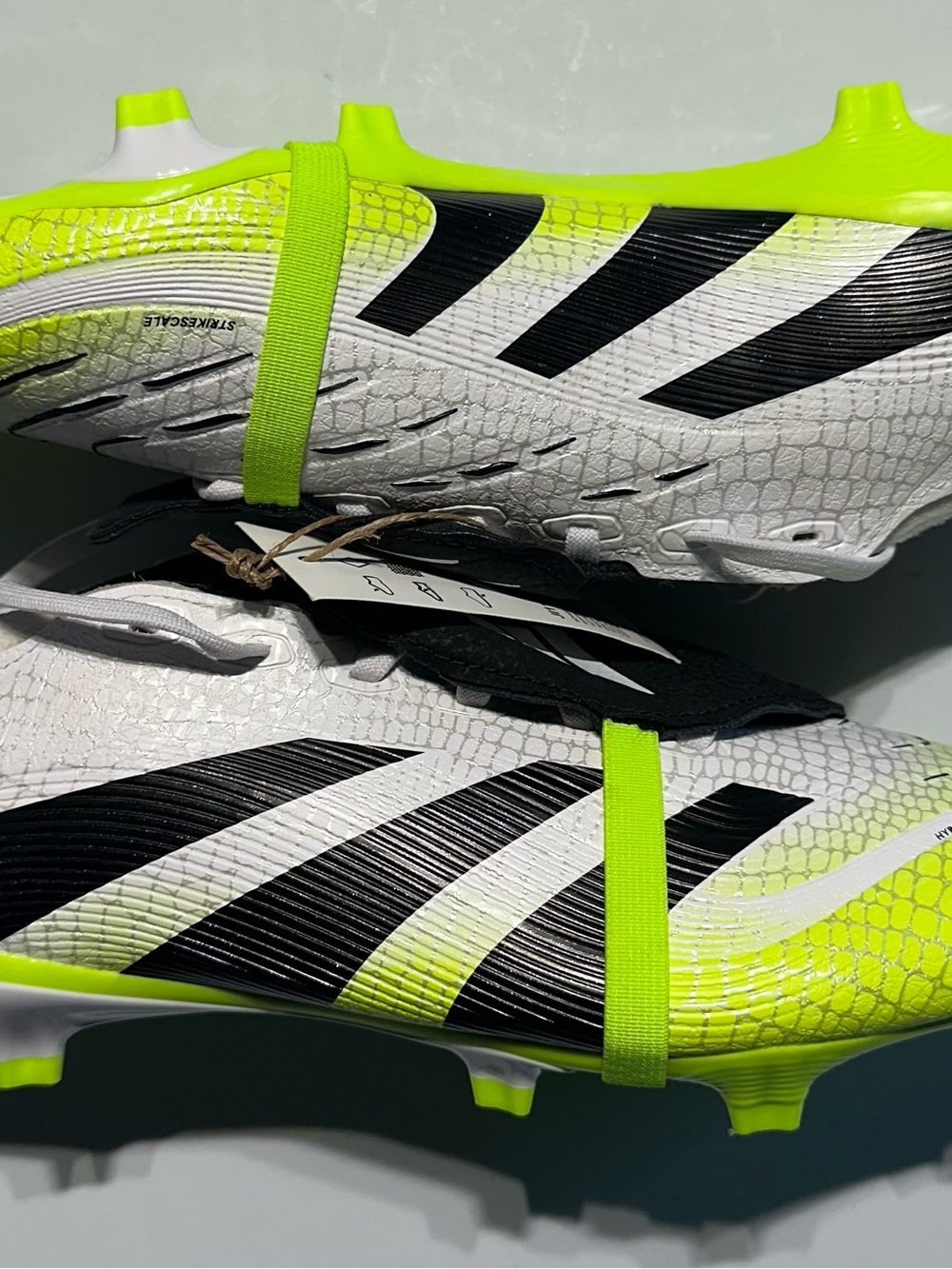 Adidas Predator League FT FG/MG Soccer Cleats JI1111 White Yellow Men Size 9.5